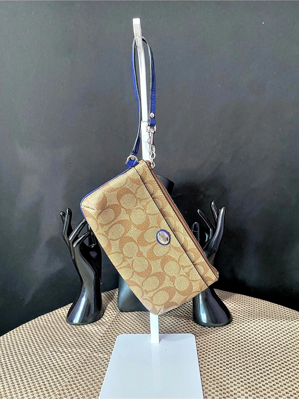 Y2K Coach Signature C Wristlet Clutch Khaki Blue Trim Logo Medallion 8x5